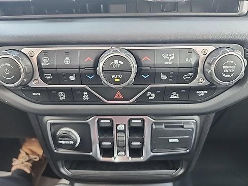 New 2025 Jeep Wrangler Sahara image 32