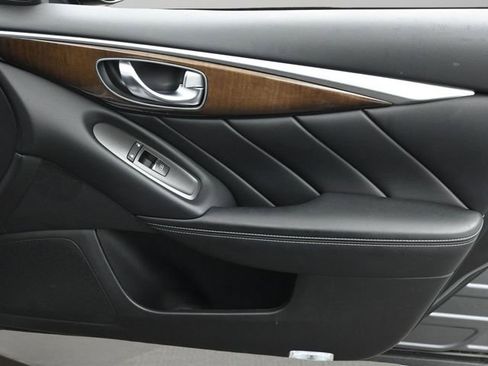 Used 2015 INFINITI Q50 Sport w/ Deluxe Technology Package image 19