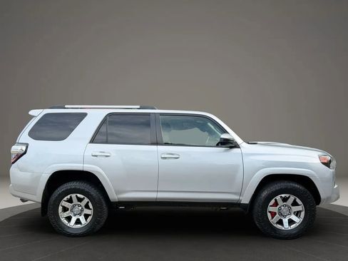 Used 2015 Toyota 4Runner Trail AWD/4WD image 10