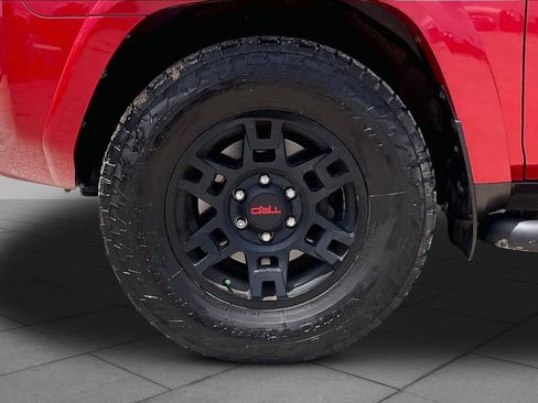 Used 2023 Toyota 4Runner SR5 Premium w/ Moonroof Package RWD image 11