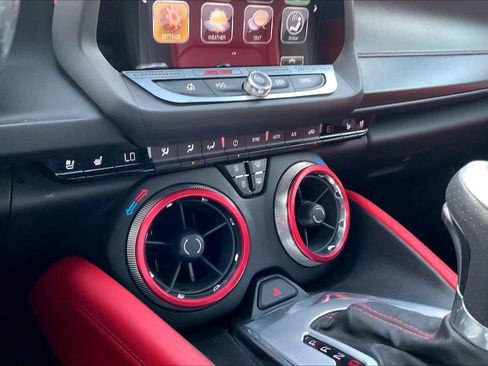 Used 2018 Chevrolet Camaro SS RWD image 33