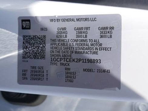 Used 2023 Chevrolet Colorado LT w/ LT Convenience Package III AWD/4WD image 27