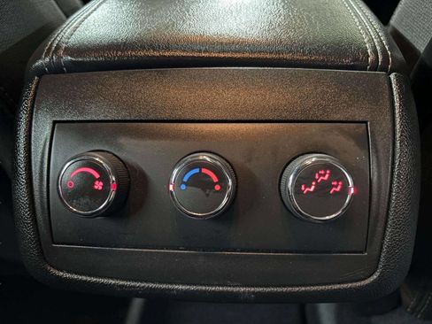 Used 2016 GMC Acadia SLE image 23