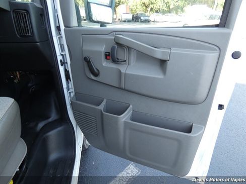 Used 2017 Chevrolet Express 3500 image 51