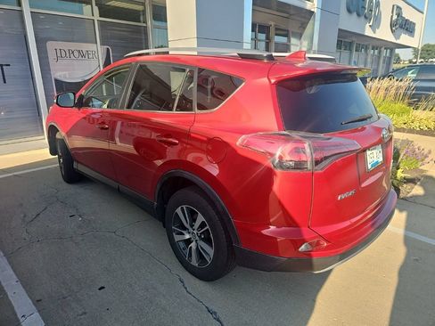 Used 2017 Toyota RAV4 XLE AWD/4WD image 6