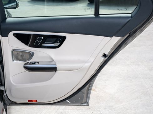 Used 2022 Mercedes-Benz C 300 C 300 w/ Exclusive Trim Package image 15