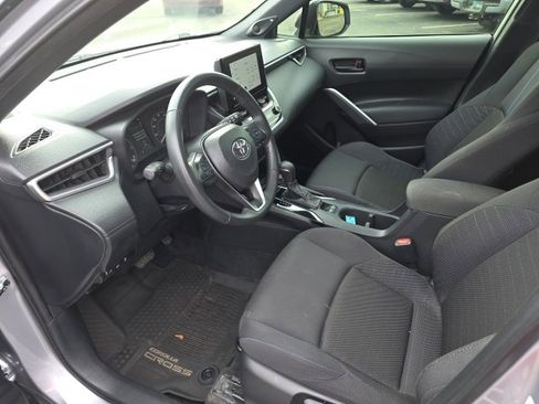 Certified 2024 Toyota Corolla Cross SE image 8