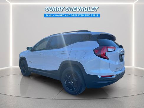 Used 2022 GMC Terrain AT4 image 10