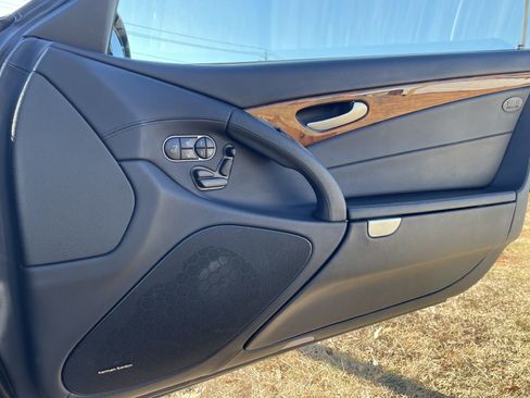 Used 2009 Mercedes-Benz SL 550 image 38