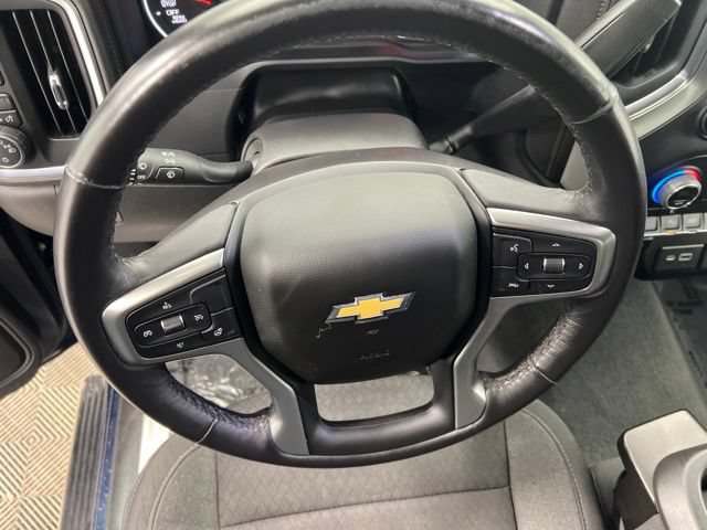 Used 2022 Chevrolet Silverado 1500 LT AWD/4WD image 19