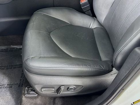 Certified 2024 Toyota Grand Highlander XLE image 18