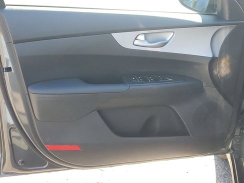 Used 2024 Kia Forte LXS FWD image 8