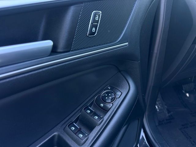 Used 2024 Ford Edge SEL AWD/4WD image 16