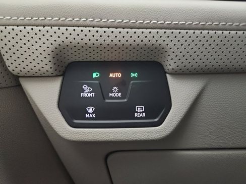 New 2026 Volkswagen Atlas SE FWD image 12