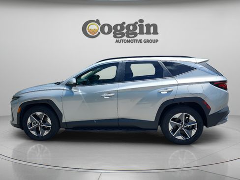 Used 2025 Hyundai Tucson SEL FWD image 2