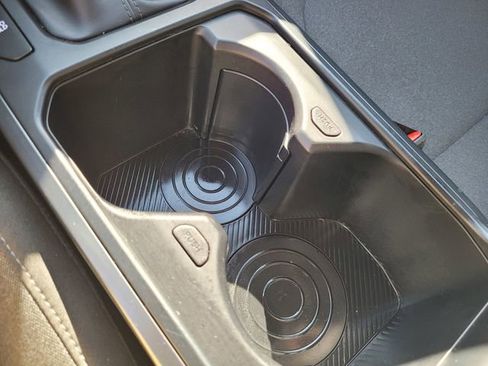 Used 2025 Kia K4 LXS image 23