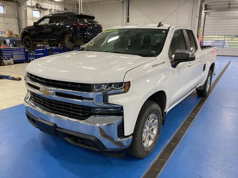 Used 2019 Chevrolet Silverado 1500 LT w/ All-Star Edition AWD/4WD image 3