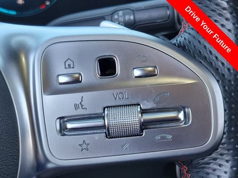 Used 2020 Mercedes-Benz GLB 250 image 6