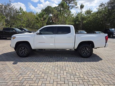 Used 2023 Toyota Tacoma SR5 w/ Technology Package image 8