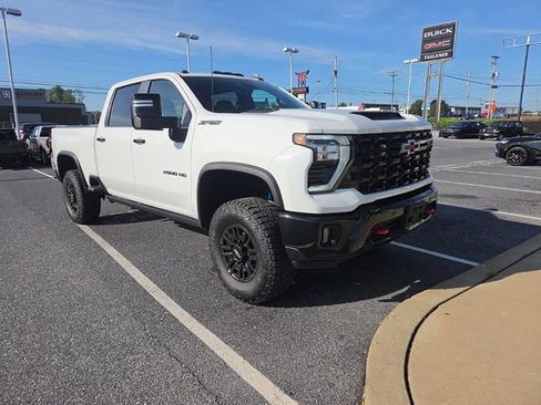 Certified 2025 Chevrolet Silverado 2500 ZR2 w/ Technology Package AWD/4WD image 10