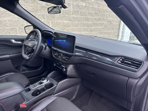 Used 2023 Ford Escape ST-Line Select w/ Tech Pack #2 image 8