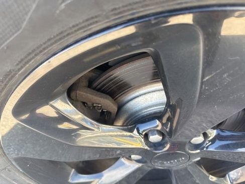 Used 2016 Jeep Cherokee Latitude w/ Cold Weather Group image 10