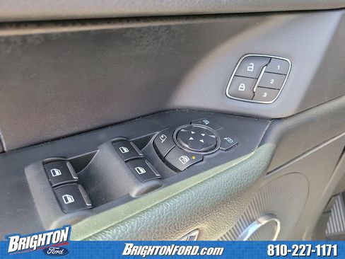 Used 2021 Ford Expedition Limited AWD/4WD image 9