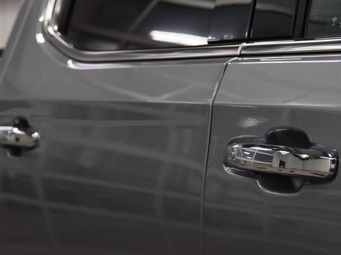 Used 2023 Chevrolet Silverado 1500 High Country w/ High Country Premium Package image 19