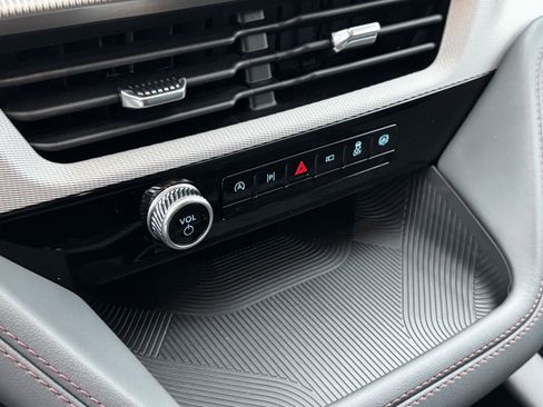 New 2026 Ford Explorer Active w/ Active Comfort Package image 19