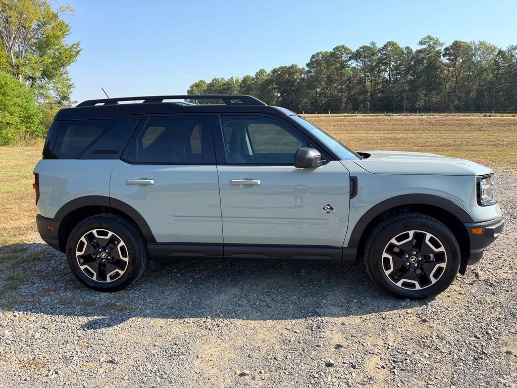 Used 2024 Ford Bronco Sport Outer Banks w/ Tech Package AWD/4WD image 10
