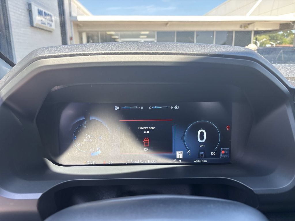 Used 2025 Ford F150 Lightning Flash AWD/4WD image 10