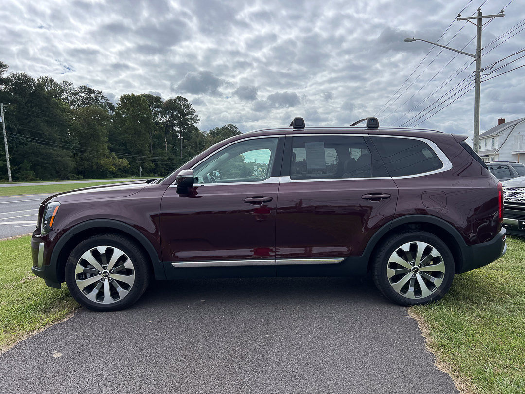 Used 2020 Kia Telluride EX w/ EX Premium Package AWD/4WD image 3