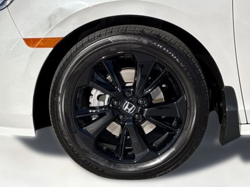 Used 2024 Honda Odyssey Sport image 11
