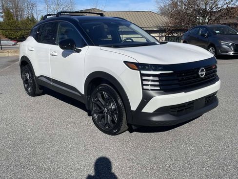 Used 2026 Nissan Kicks SR image 7