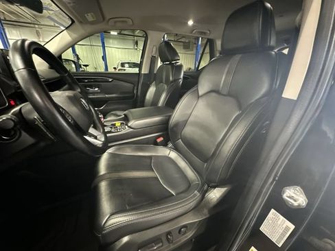 Used 2025 Honda Pilot EX-L image 17
