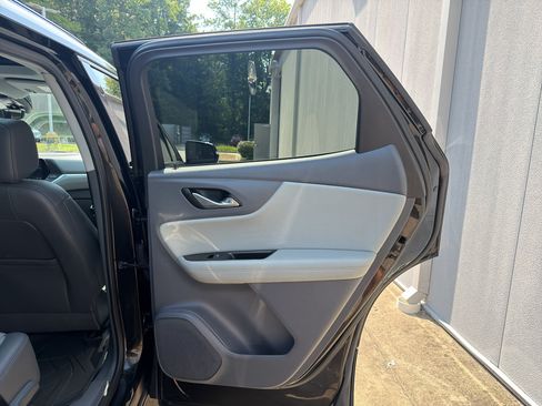 Used 2019 Chevrolet Blazer LT w/ Sun and Wheels Package FWD image 18