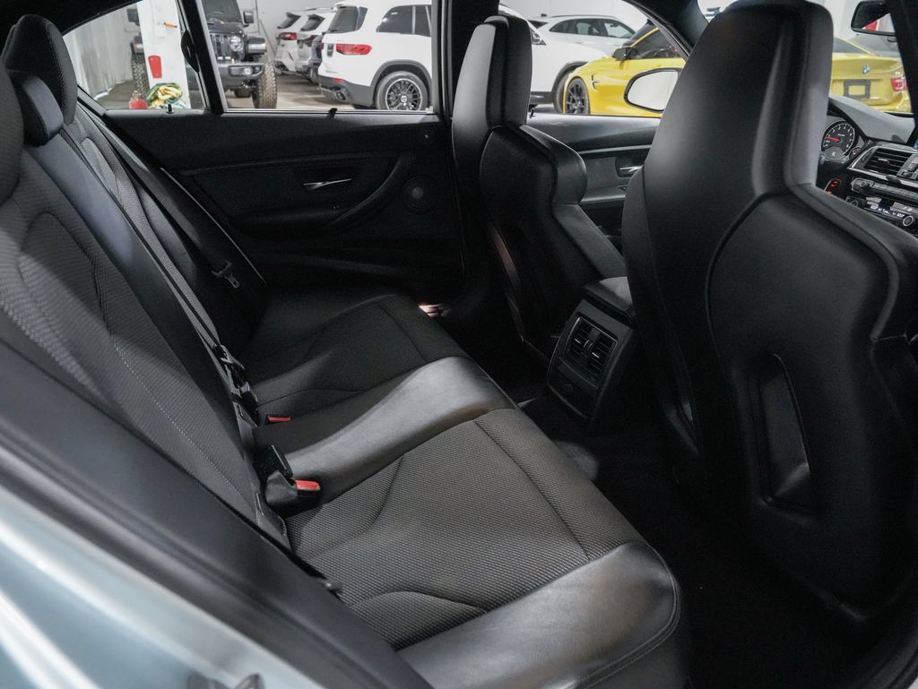 Used 2017 BMW M3 RWD image 29