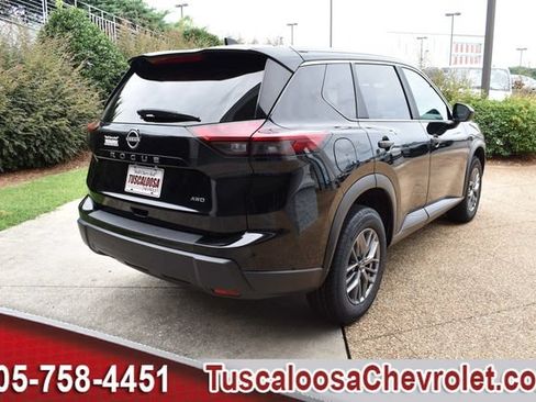 Used 2024 Nissan Rogue S AWD/4WD image 10