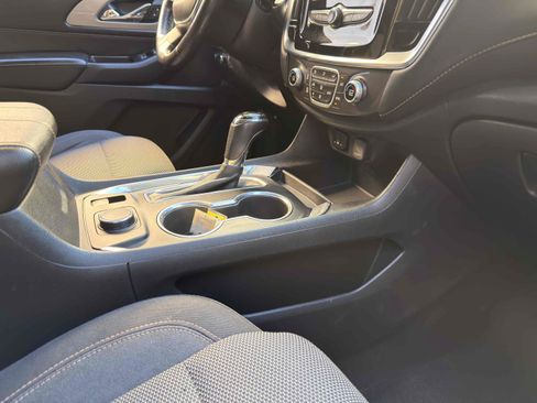 Used 2018 Chevrolet Traverse LT w/ LPO, Black Accent Package FWD image 52