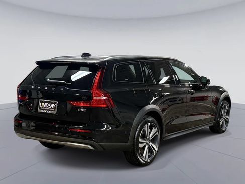 Used 2025 Volvo V60 B5 Cross Country Plus AWD/4WD image 10