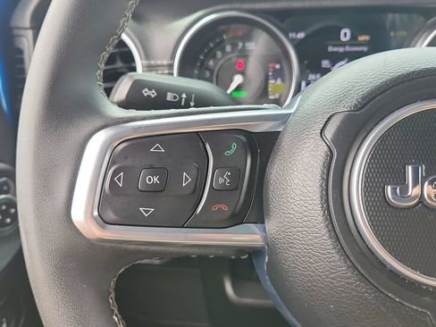 Used 2023 Jeep Wrangler Unlimited Sahara AWD/4WD image 17