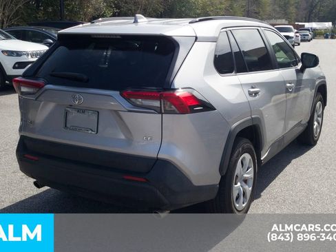 Used 2019 Toyota RAV4 LE image 5