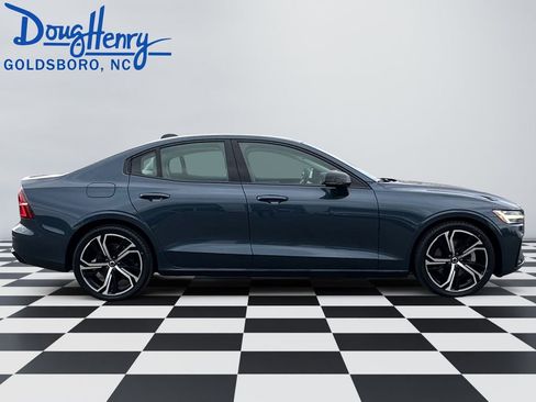 Used 2024 Volvo S60 B5 Core image 6