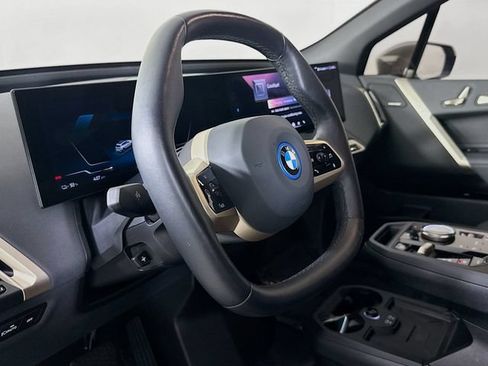 Used 2024 BMW iX xDrive50 w/ Premium Package AWD/4WD image 11