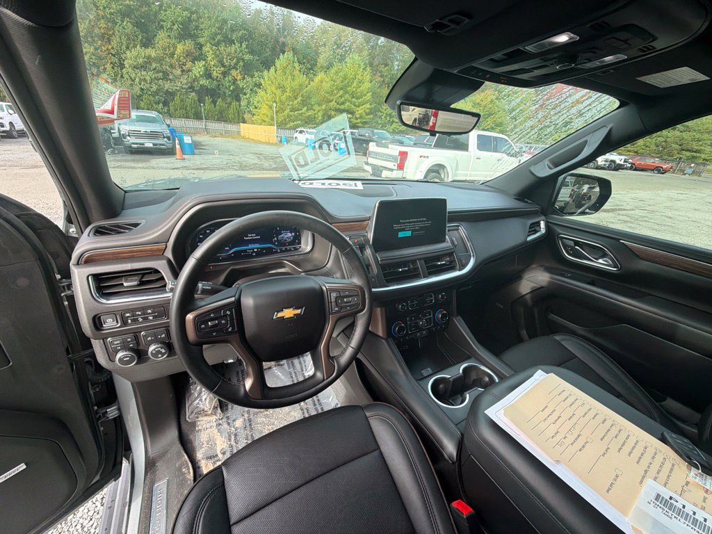 Used 2023 Chevrolet Tahoe High Country AWD/4WD image 12