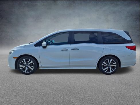Used 2023 Honda Odyssey Touring image 11