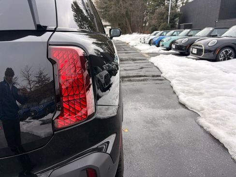 Used 2025 MINI Cooper Countryman S w/ Comfort Package Max AWD/4WD image 13
