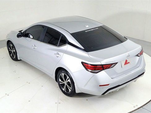 Used 2022 Nissan Sentra SV image 39