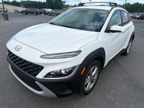 Used 2023 Hyundai Kona SEL AWD/4WD image 3