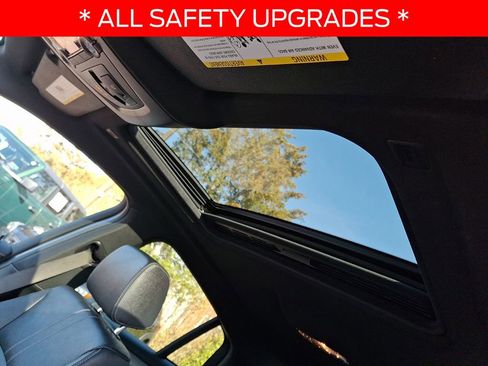 Used 2017 BMW X4 M40i image 14